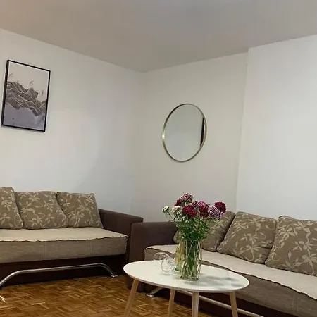 Nova Varos Apartment *