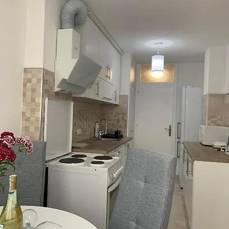 Nova Varos Apartment *