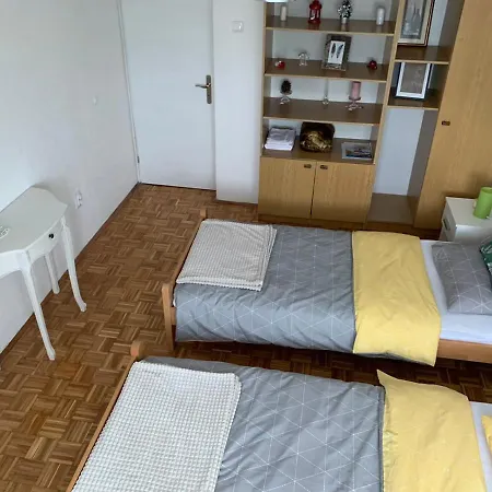 Nova Varos Apartment *